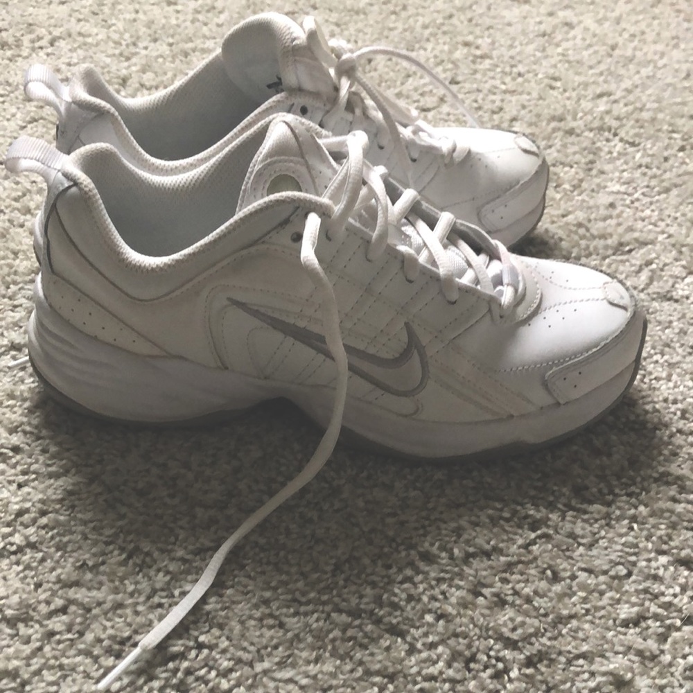 Nike shoes white size 6.5 women